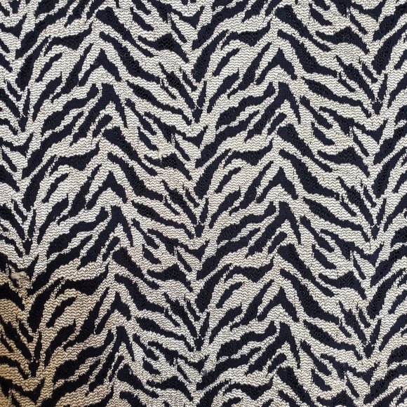 Brittany Black Top Animal Print, 3/4 Sleeve Black & Cream Size 1X - Picture 6 of 7